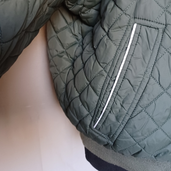 UGG Quilted Bomber Jacket - Picture 4 of 13